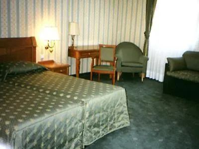 In Otel 3*