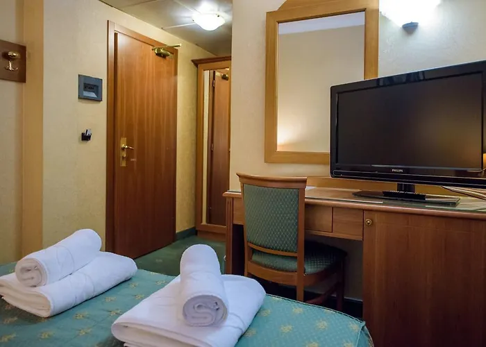 Hotel In 3*